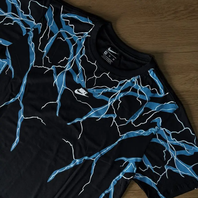 Camiseta Nike Raios Preta - Frente